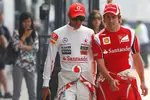 Foto zur News: Lewis Hamilton (McLaren) und Fernando Alonso (Ferrari)