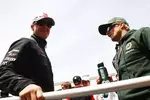 Foto zur News: Michael Schumacher und Heikki Kovalainen (Lotus)