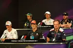 Foto zur News: Pressekonferent am Mittwoch in Monte Carlo. Obere Reihe: Jarno Trulli (Lotus), Nico Rosberg (Mercedes) und Nick Heidfeld (Renault); untere Reihe: Michael Schumacher (Mercedes), Jenson Button (McLaren) und Rubens Barrichello (Williams)