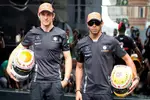 Foto zur News: Jenson Button (McLaren) und Lewis Hamilton (McLaren)