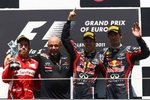 Foto zur News: Fernando Alonso (Ferrari), Sebastian Vettel (Red Bull) und Mark Webber (Red Bull)