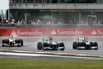 Foto zur News: Sergio Perez (Sauber), Nico Rosberg (Mercedes) und Pastor Maldonado (Williams)