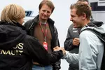 Foto zur News: Nick Heidfeld (Renault) und Sebastian Vettel (Red Bull)