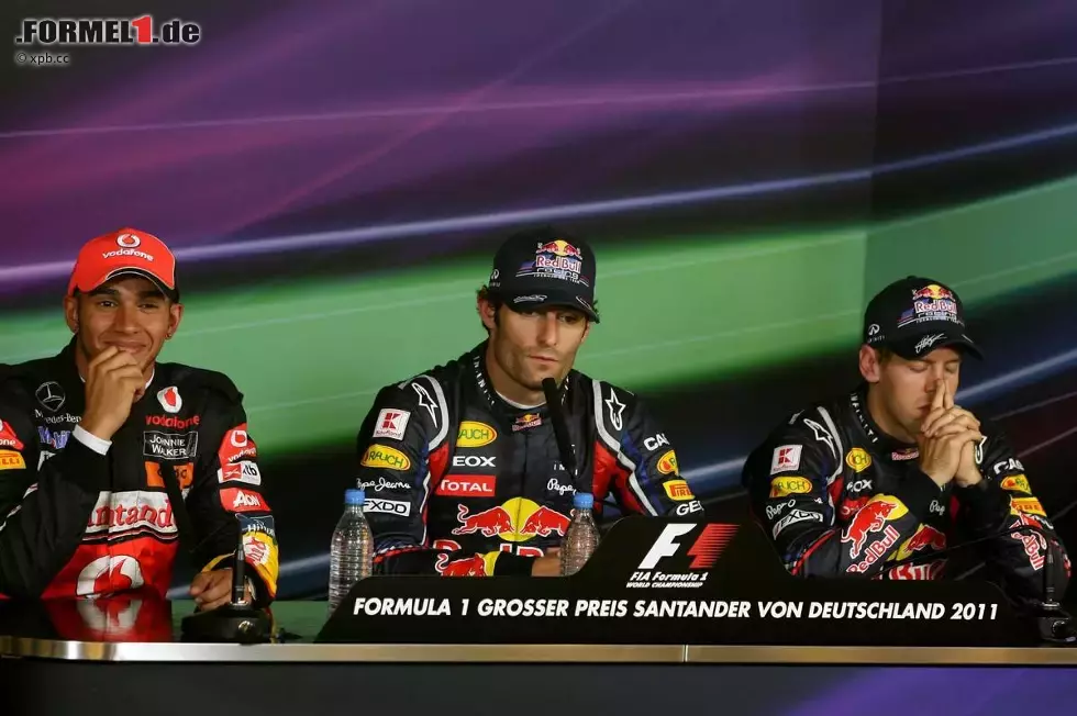 Foto zur News: Lewis Hamilton (McLaren), Mark Webber (Red Bull) und  Sebastian Vettel (Red Bull)