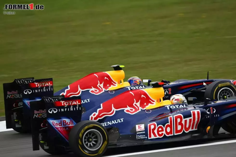 Foto zur News: Mark Webber (Red Bull) und Sebastian Vettel (Red Bull)