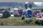 Foto zur News: Unfall eines Toro-Rosso-Fahrzeugs auf der A4 bei der Anfahrt