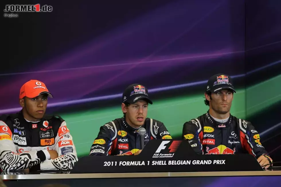 Foto zur News: Lewis Hamilton (McLaren), Sebastian Vettel (Red Bull) und Mark Webber (Red Bull)