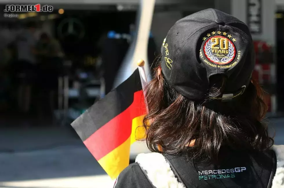 Foto zur News: Fan von Michael Schumacher (Mercedes)