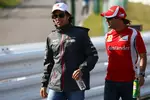 Foto zur News: Sergio Perez (Sauber) und Felipe Massa (Ferrari)