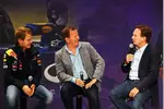 Foto zur News: Sebastian Vettel (Red Bull), Martin Brundle und Christian Horner (Teamchef)