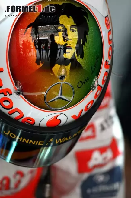 Foto zur News: Der Bob-Marley-Helm von Lewis Hamilton (McLaren)