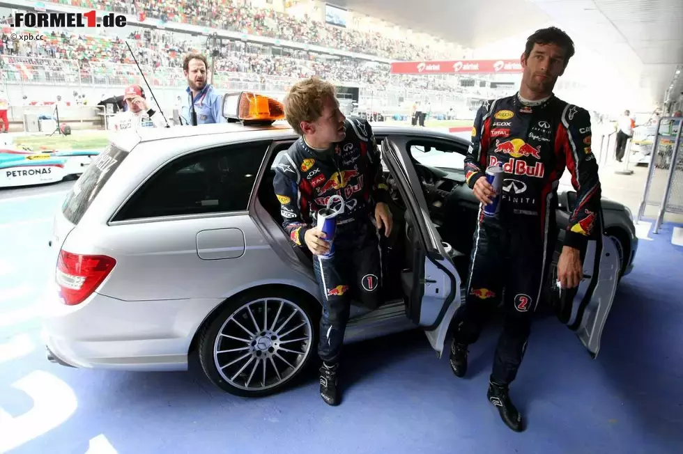 Foto zur News: Sebastian Vettel (Red Bull) und Mark Webber (Red Bull)