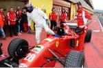 Foto zur News: Gerhard Berger im Ferrari 412 T2