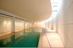 Foto zur News: McLaren-Fabrik in Woking: Schwimmbad