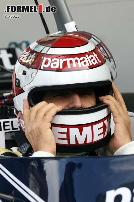 Foto zur News: Nelson Piquet fährt Demorunden im Brabham-Ford BT49