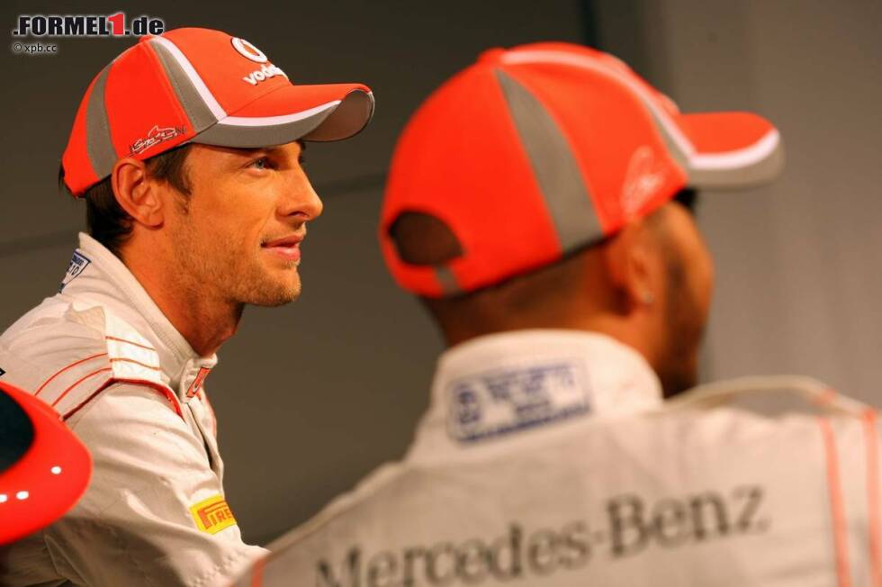 Foto zur News: Jenson Button und Lewis Hamilton (McLaren)