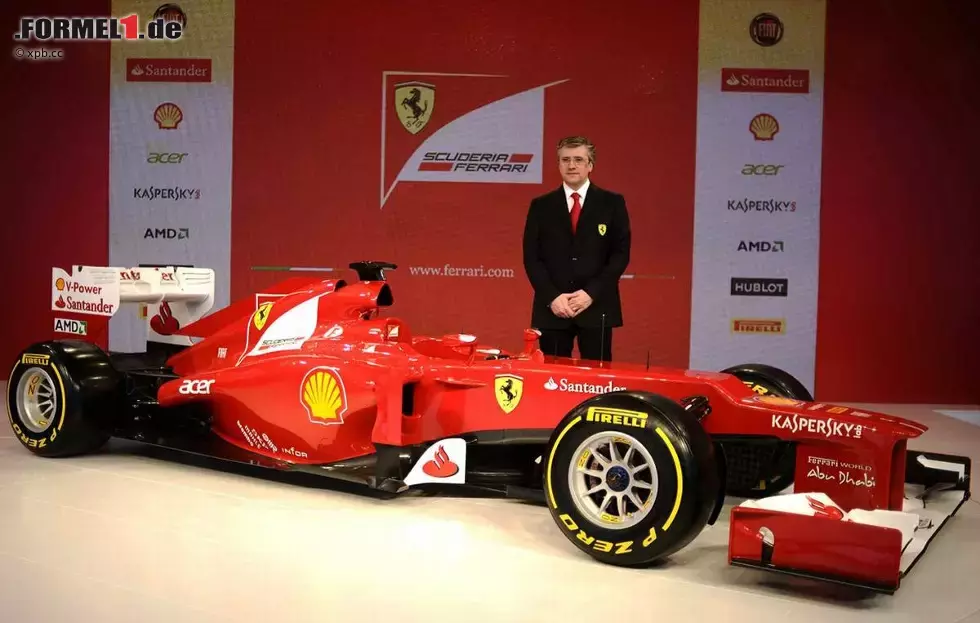 Foto zur News: Technikchef Pat Fry und der Ferrari F2012