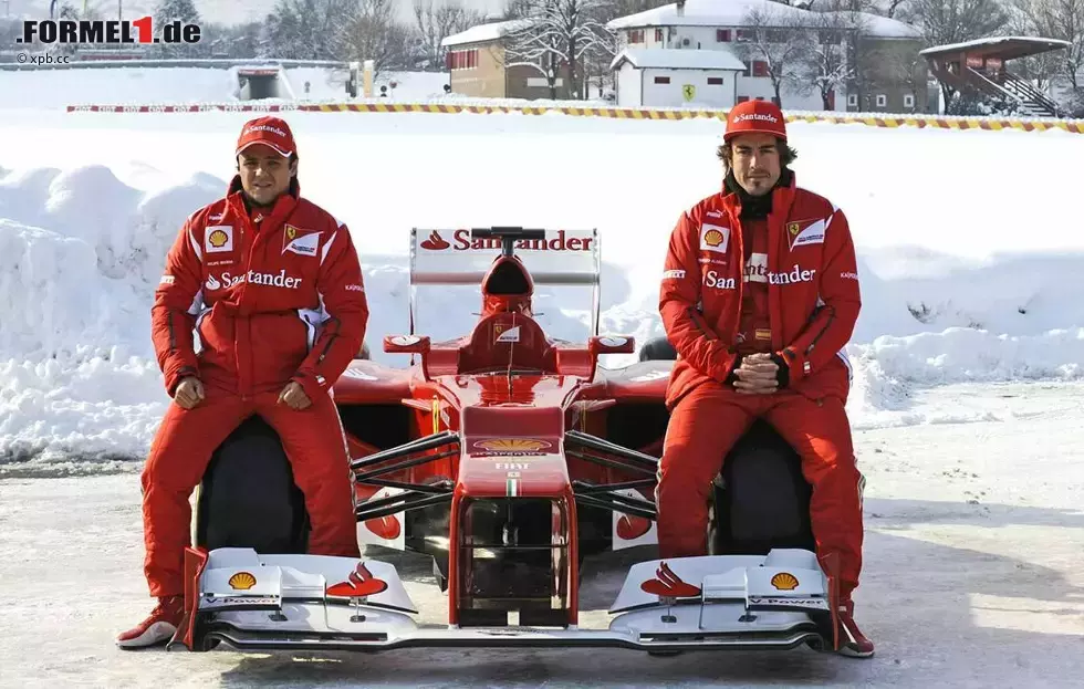 Foto zur News: Felipe Massa, Fernando Alonso und der Ferrari F2012