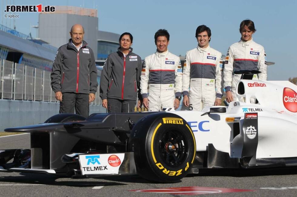 Foto zur News: Peter Sauber (Teamchef), Monisha Kaltenborn (Geschäftsführerin) sowie die Fahrer Kamui Kobayashi, Sergio Perez und Esteban Gutierrez