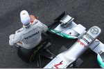 Foto zur News: Michael Schumacher (Mercedes) und der Mercedes F1 W03