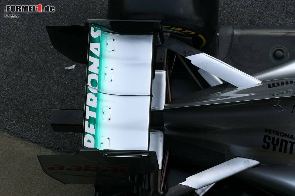 Foto zur News: Heckflügel des Mercedes F1 W03