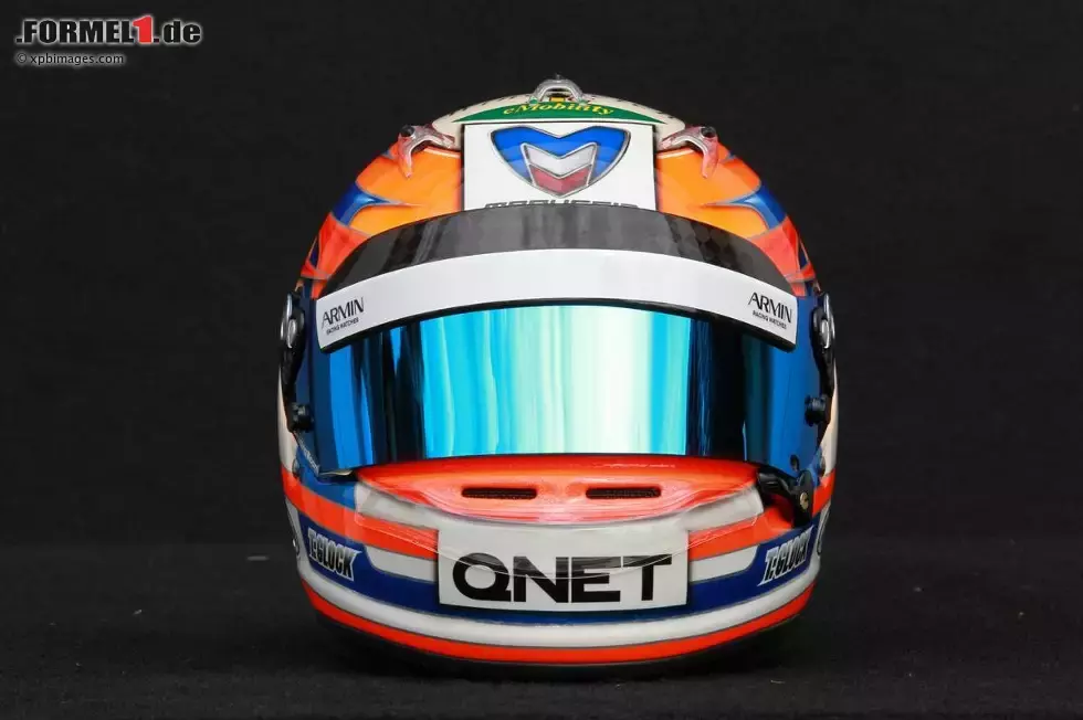 Foto zur News: Helm von Timo Glock (Marussia)