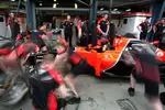 Foto zur News: Boxenstopptraining bei Marussia