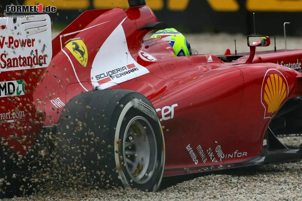 Foto zur News: Felipe Massa (Ferrari) im Kies