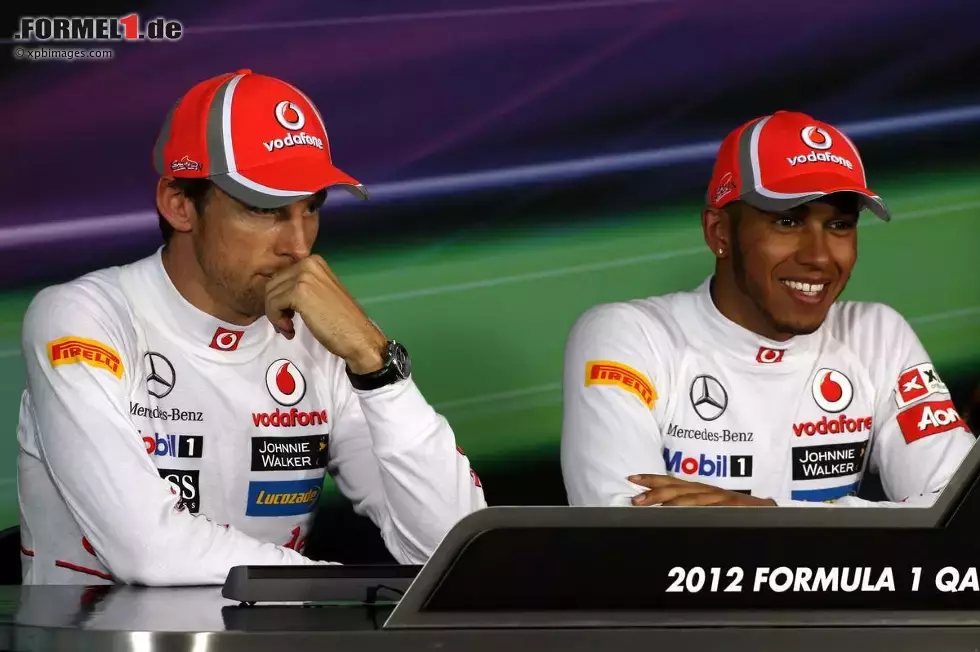 Foto zur News: Jenson Button (McLaren) und Lewis Hamilton (McLaren)