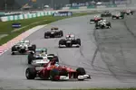 Gallerie: Fernando Alonso (Ferrari) vor Nico Rosberg (Mercedes)