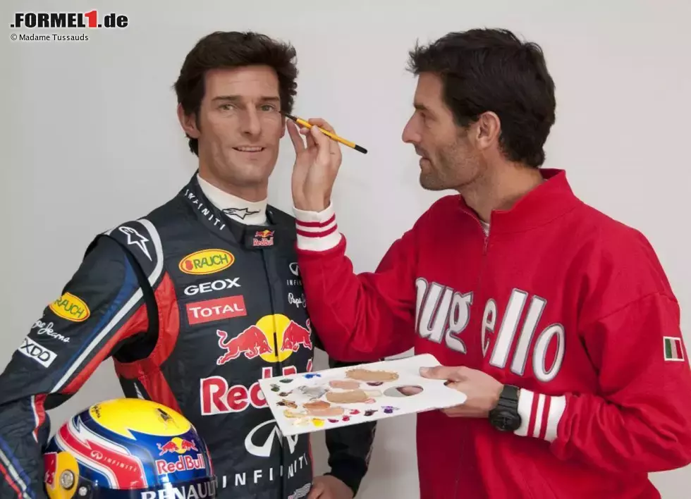 Foto zur News: Mark Webber (Red Bull) mit seiner Wachsfigur bei Madame Tussauds