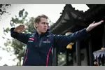 Foto zur News: Sebastian Vettel (Red Bull) bei Martial-Arts-Filmdreharbeiten