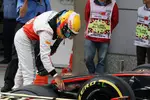 Foto zur News: Lewis Hamilton (McLaren): Alles noch dran am Auto?