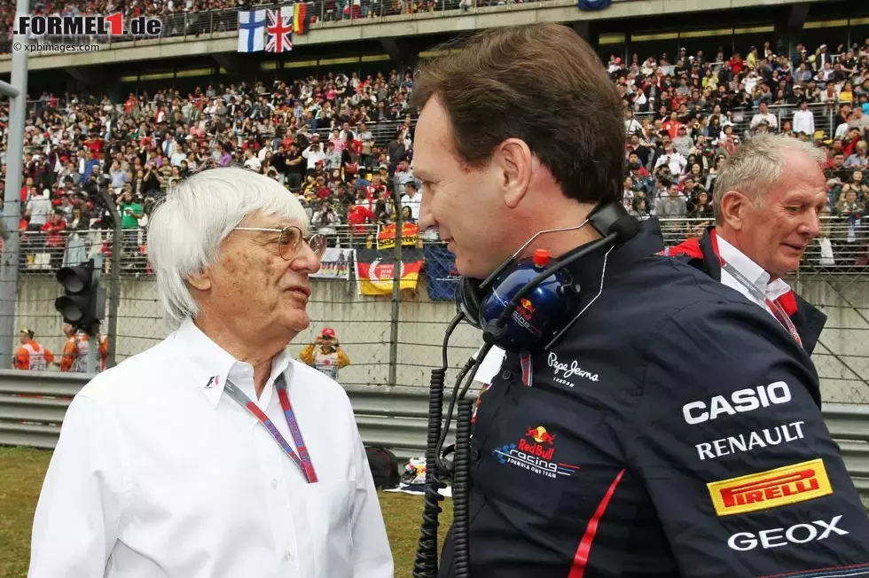 Foto zur News: Bernie Ecclestone (Formel-1-Chef) und Christian Horner (Teamchef)