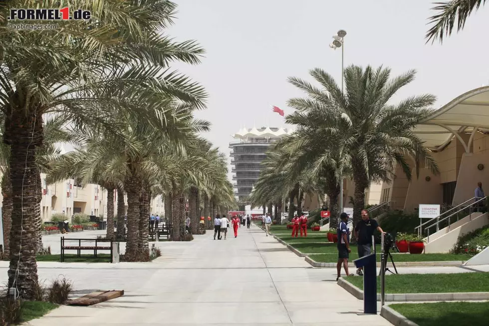 Foto zur News: An der Strecke in Sakhir, außerhalb Bahrains Hauptstadt Manama gelegen, herrscht Ruhe.