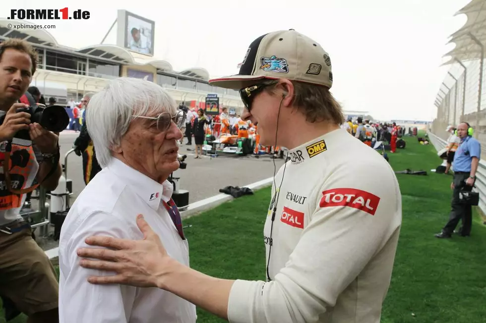 Foto zur News: Bernie Ecclestone (Formel-1-Chef) und Kimi Räikkönen (Lotus)