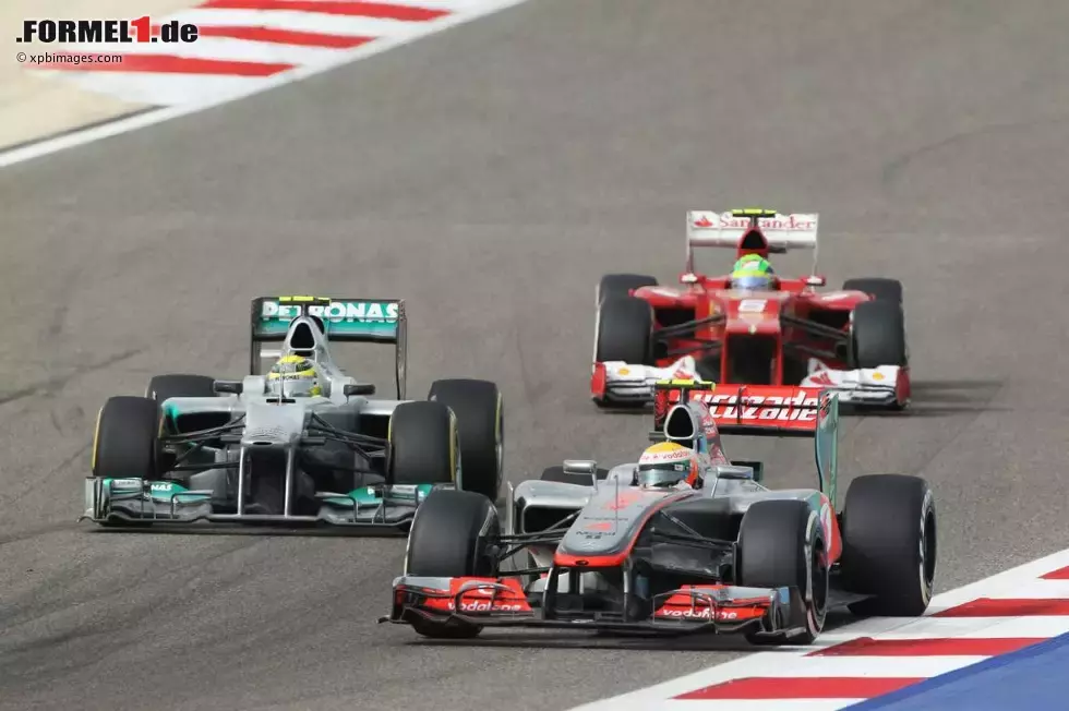 Foto zur News: Lewis Hamilton (McLaren), Nico Rosberg (Mercedes) und Felipe Massa (Ferrari)