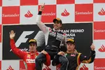 Foto zur News: Das Siegerpodest in Barcelona: Pastor Maldonado (Williams), Fernando Alonso (Ferrari) und Kimi Räikkönen (Lotus)