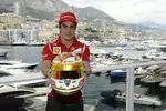 Foto zur News: Spezielles Monaco-Helmdesign von Fernando Alonso (Ferrari)