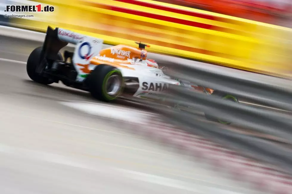 Foto zur News: Paul di Resta (Force India) in den Straßenschluchten von Monte Carlo.