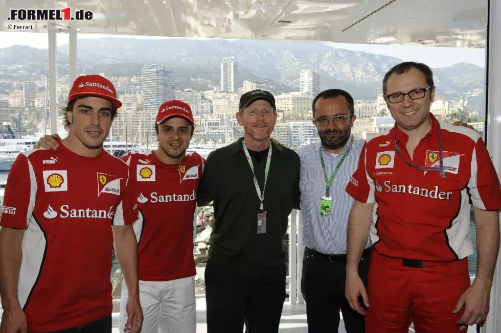 Foto zur News: Fernando Alonso, Felipe Massa, Hollywood-Regisseur Ron Howard und Teamchef Stefano Domenicali