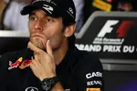 Foto zur News: Monaco-Sieger Mark Webber (Red Bull) hat eigentlich allen Grund zu lächeln, ärgert sich aber in der Pressekonferenz über das Verbot des Lochs im Red-Bull-Unterboden