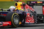 Foto zur News: Testtag Freitag: Sebastian Vettel (Red Bull) mit jeder Menge Sensoren am RB8 unterwegs.