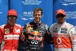 Foto zur News: Sebastian Vettel (Red Bull), Lewis Hamilton (McLaren) und Fernando Alonso (Ferrari)