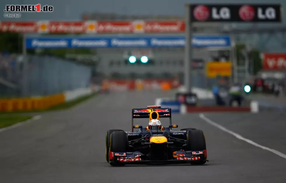 Foto zur News: Sebastian Vettel (Red Bull)