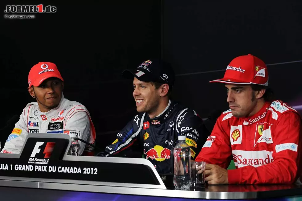 Foto zur News: Lewis Hamilton (McLaren), Sebastian Vettel (Red Bull) und Fernando Alonso (Ferrari)