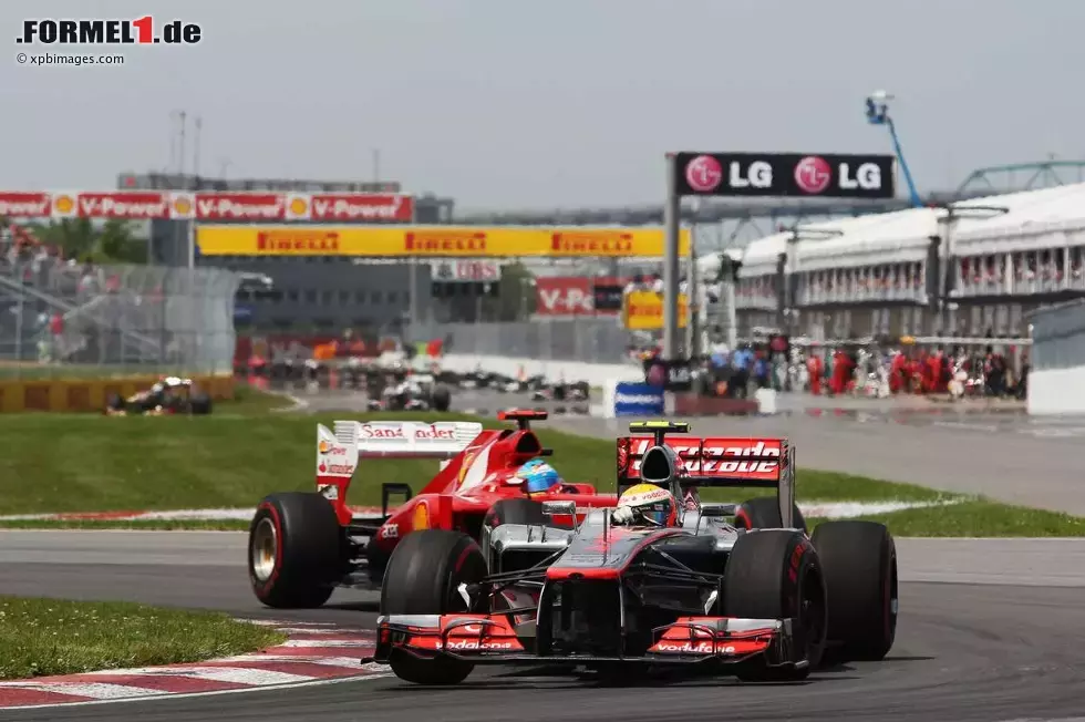 Foto zur News: Lewis Hamilton (McLaren) und Fernando Alonso (Ferrari)