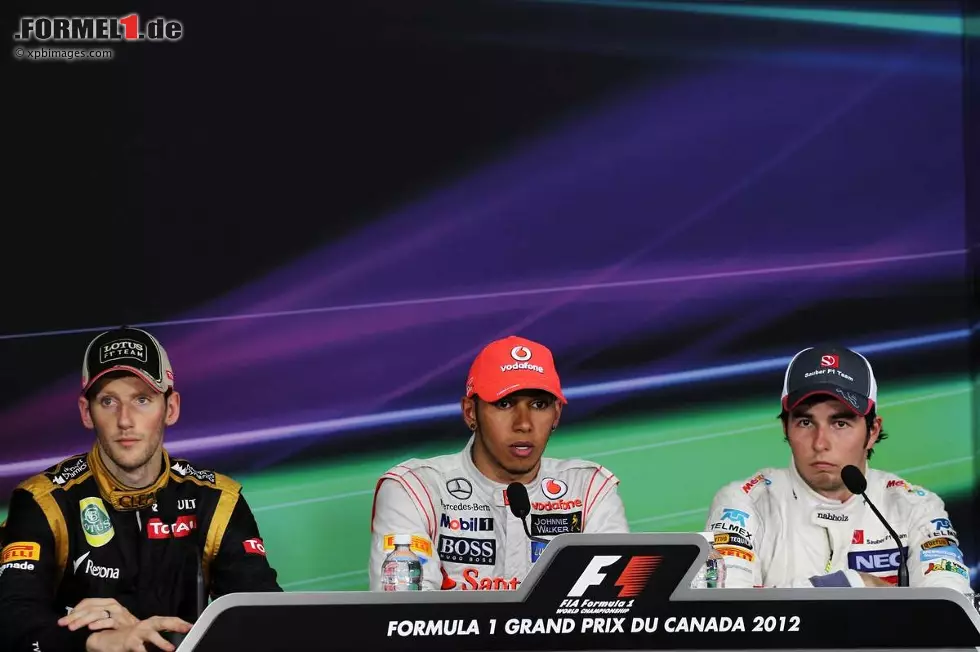 Foto zur News: Romain Grosjean (Lotus), Lewis Hamilton (McLaren) und Sergio Perez (Sauber)