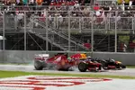 Gallerie: Duell zwischen Mark Webber (Red Bull) und Felipe Massa (Ferrari) in der Haarnadelkurve