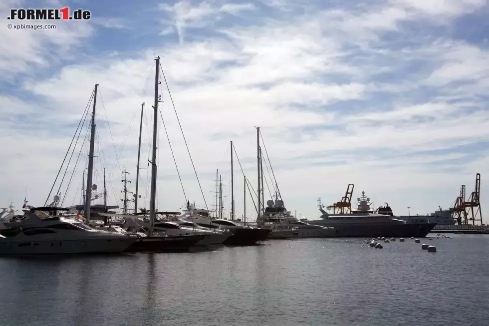 Foto zur News: Blick in den Hafen in Valencia